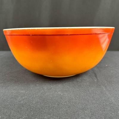 PYREX RED OMBRE BOWL