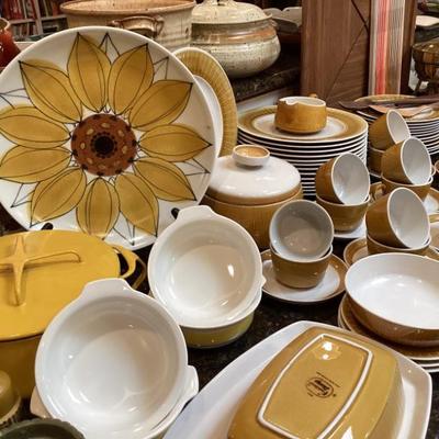 Kansa Kobenstyle vintage casserole, Arabia and Franciscan