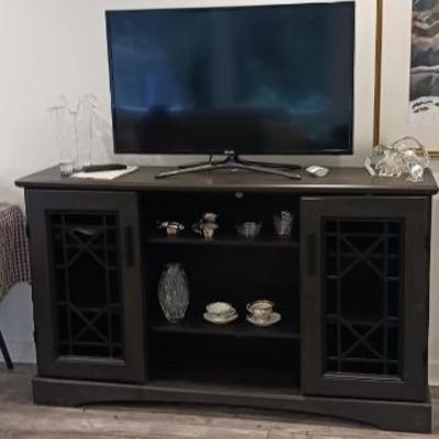 Flat screen tv & tv stand