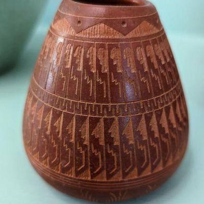 Navajo/Dine vase