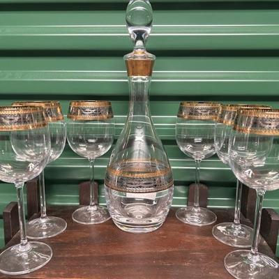 6 wine glasses with matching decanter by Royal Gallery. 
