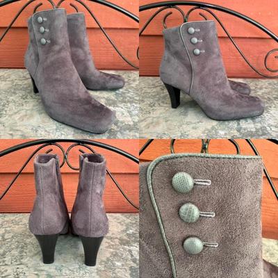 Liz Claiborne ladies size 6 1/2 grey suede booties