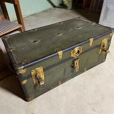 COLLECGTOR:  large vintage storage trunk