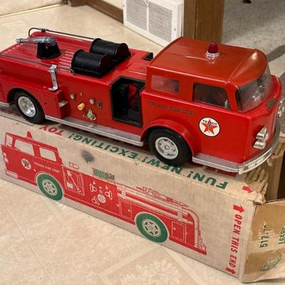 COLLECTOR:  kids retro fire/command truck, fully operational, great condition, complete with box