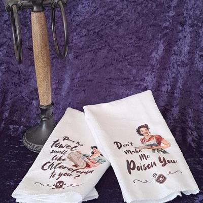 NWOT Terrycloth Kitchen/ Bar Towels With 50's Style Women And 21st Century Sentiments Plus Towel Rack
