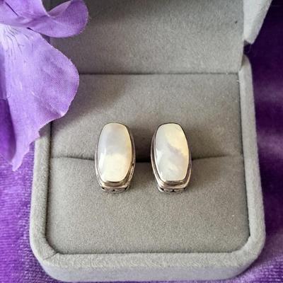 Gorgeous Sterling And Moonstone Earrings