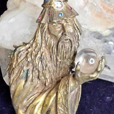 Great Vintage JJ Jonette Wizard Pin/ Brooch With Crystal Ball In Bronze Tone Metal