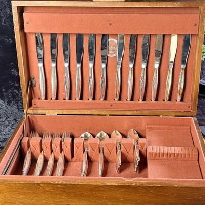 Vintage MCM Silver plate Oneida Community Flatware Set In Box 