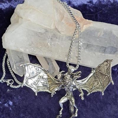 New! Three Headed Winged Dragon Streetwear Pendant On 22 Inch Silver Tone Chain