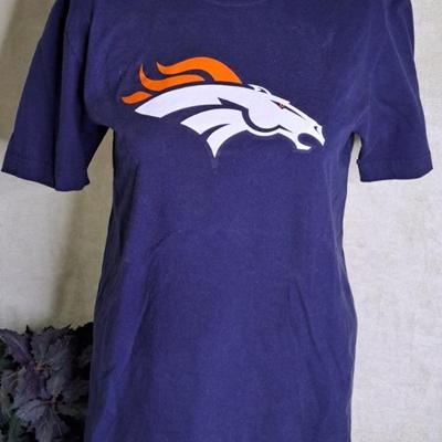 Broncos NFL Collectible Tebow T- Shirt Size M