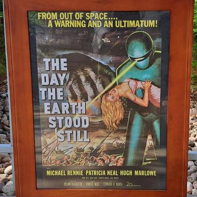 Reproduction Poster On Canvas Framed: The Day The Earth Stood Still