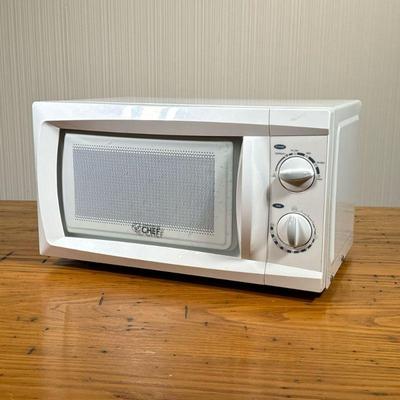 COMMERCIAL CHEF MICROWAVE | Model no. CHM660W. - l. 18 x w. 11.5 x h. 10 in

