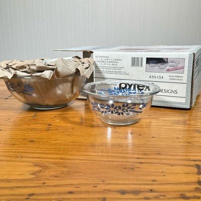 (3PC) VINTAGE PYREX BOWL SET | New in box 3 piece pyrex bowls with blue ribbon design. - h. 4 x dia. 10 in (largest)


