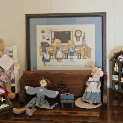 Farmhouse Country Decor w/ Miniatures in Display