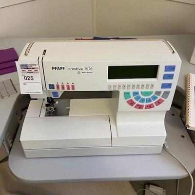 Embroidery Sewing Machine - perfect shape 
