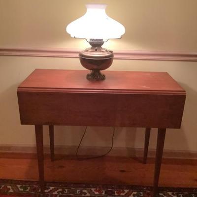 $130 drop leaf table 31"H 37"L 17"depth down 32"depth leaves up