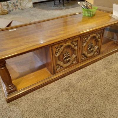 Vintage coffee table with matching end tables. 