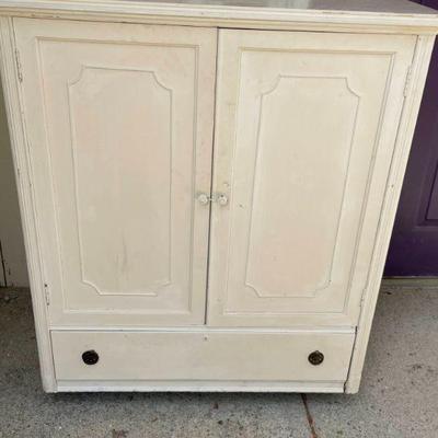 Dresser