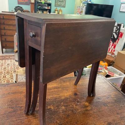 Dropside Gateleg Table