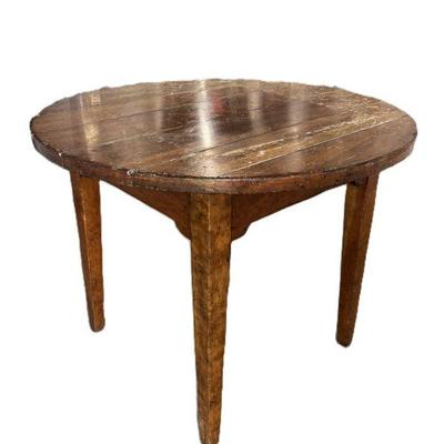 Wright Table Company Round Occasional Table