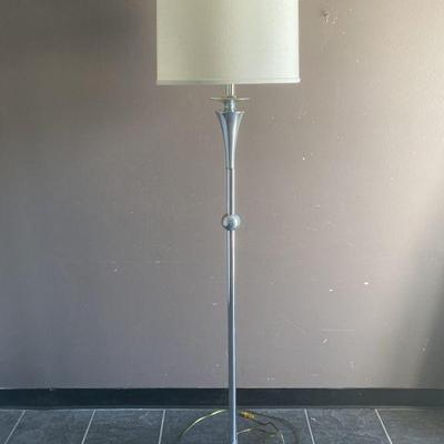 Lot 126 | Vintage Floor Lamp