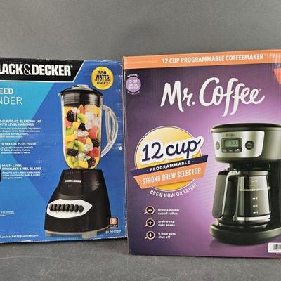 Lot 448 | Black&Decker Blender and Mr. Coffee Coffeemaker
