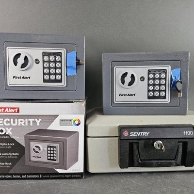 Lot 292 | 3 Small Safes
