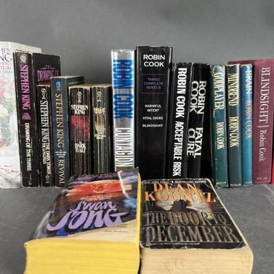 Lot 395 | Novels by Stephen King, Robert Cook & More
