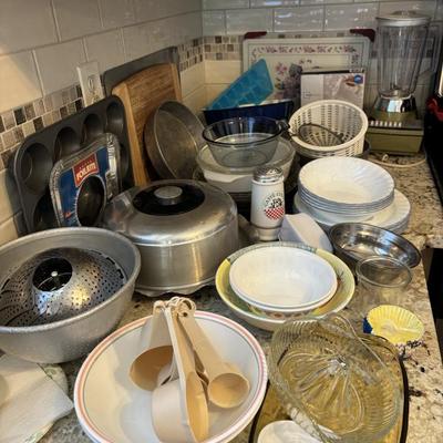 Corelleware bowels & plates set