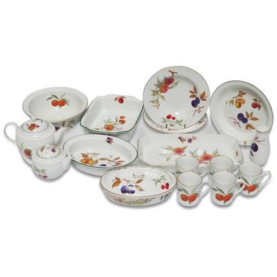 Royal Worcester Fine China Set of 16 Pieces
