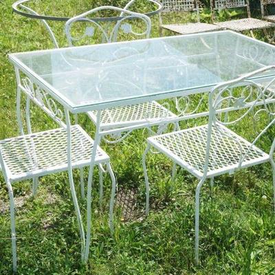 1242	LARGE GROUP OF ASSORTED METAL PATIO/OUTDOOR FURNITURE INCLUDING TABLES, CHAIRS, LOUNGE, ETC.
