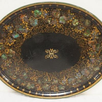 1165	LARGE ANTIQUE TIN TOLD DECORATED OVAL TRAY WITH MOTHER OF PEARL, PROVINENCE ON BACK, APPROXIMATELY 19 IN X 24 IN
