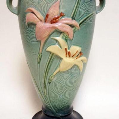 1098	ROSEVILLE ART POTTERY GREEN ZEPHYR LILY VASE, 16 IN H
