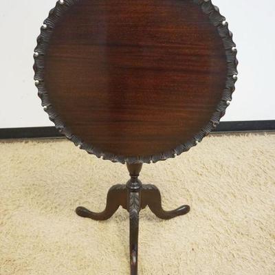 1216	MAHOGANY PIE CRUST EDGE TILT TOP TABLE, APPROXIMATELY 27 IN X 30 IN H
