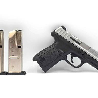 #322 • Smith & Wesson SD40 VE 40S&W Semi-Auto Pistol
