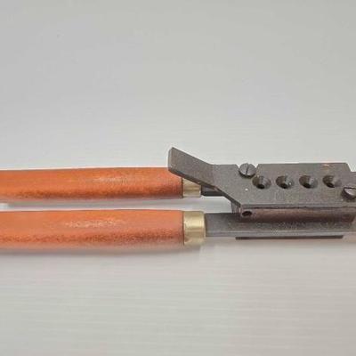 #1996 • 4-Cavity Hole Bullet Mold
