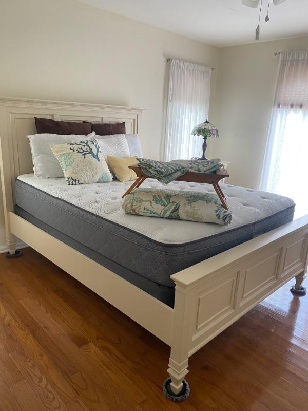 McKenzie Estate Sales & Auctions (Toms River NJ)