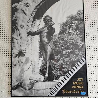 MPS001-Beautiful Framed Print Of Johann Strauss' Statue