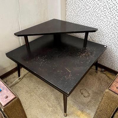 MPS132- (2) Tier Vintage Boomerang Table