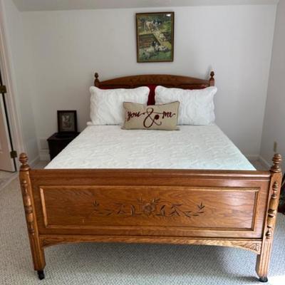 Antique bed w new full size mattress
