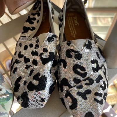 Toms 