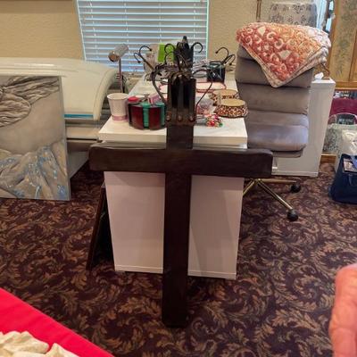 Large Jan cross 