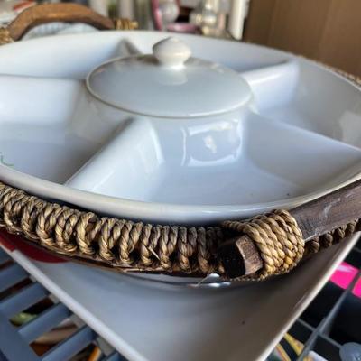 Serving dishes 
