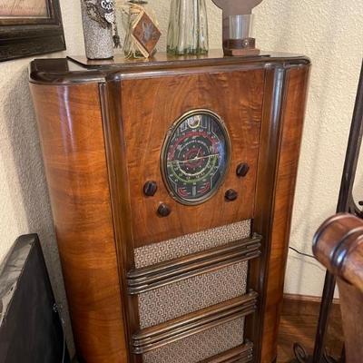refurbished radio - turns on cannot get a channel becasue it needs antenna