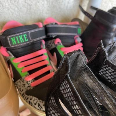Nike 