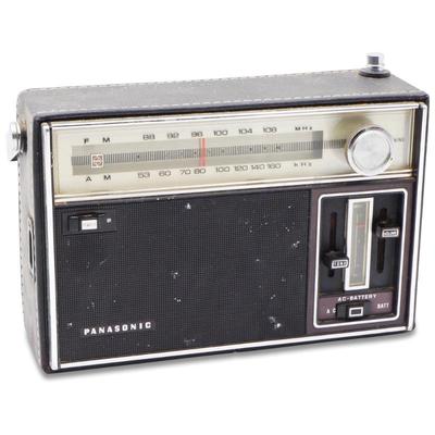 Vintage Panasonic RF-930 Portable Radio