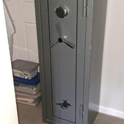 Gun safe with combination