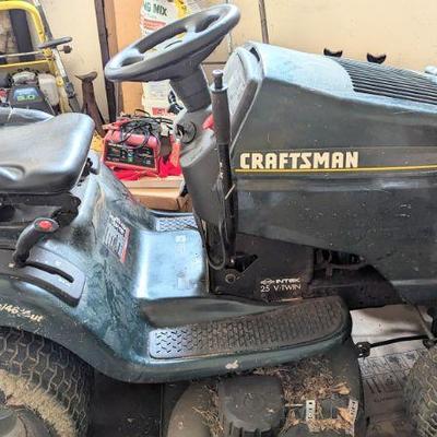 Craftsman riding mower/46” cut