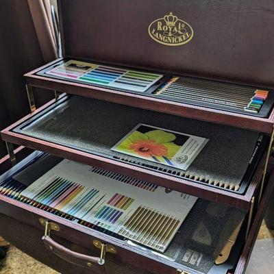 Royal & Langnickel Premier Art Chest