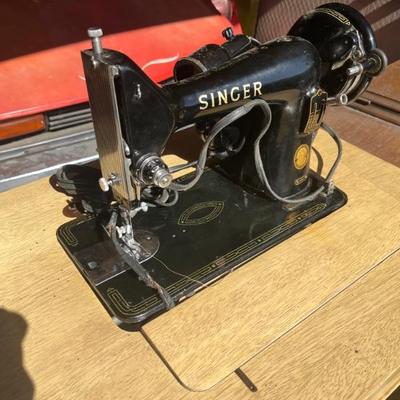 SINGER SEWING MACHINES